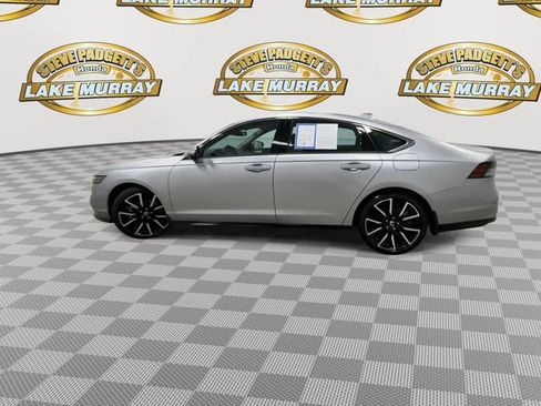 Used 2025 Honda Accord Touring image 8