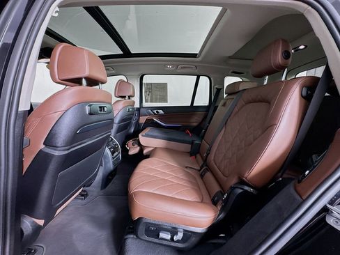 Used 2023 BMW X7 xDrive40i w/ Climate Comfort Package image 22