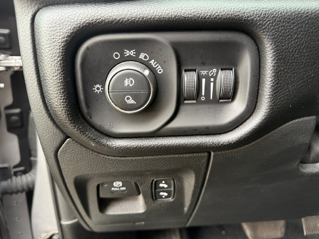 Used 2026 RAM 1500 Laramie AWD/4WD image 19