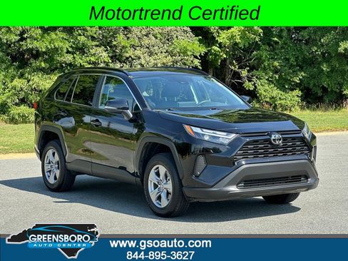 Used 2025 Toyota RAV4 XLE FWD image 9