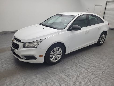 Used 2016 Chevrolet Cruze LS FWD image 2