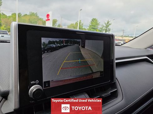 Certified 2024 Toyota RAV4 LE AWD/4WD image 19