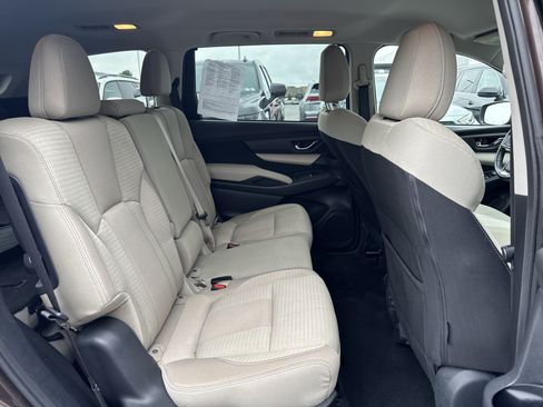 Used 2019 Subaru Ascent Premium AWD/4WD image 18