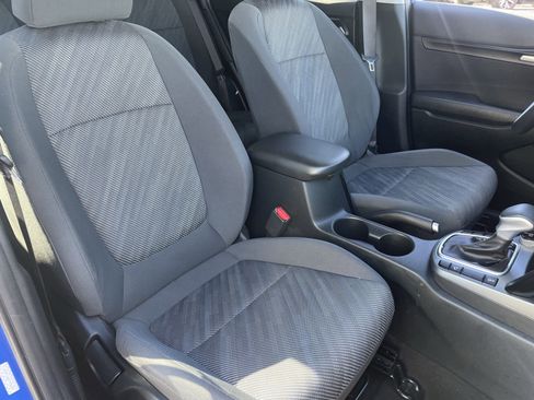 Used 2023 Kia Seltos LX image 9