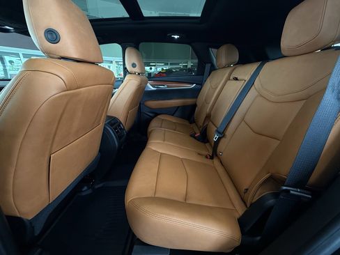 Used 2025 Cadillac XT5 Premium Luxury w/ LPO, Floor Liner Package AWD/4WD image 26