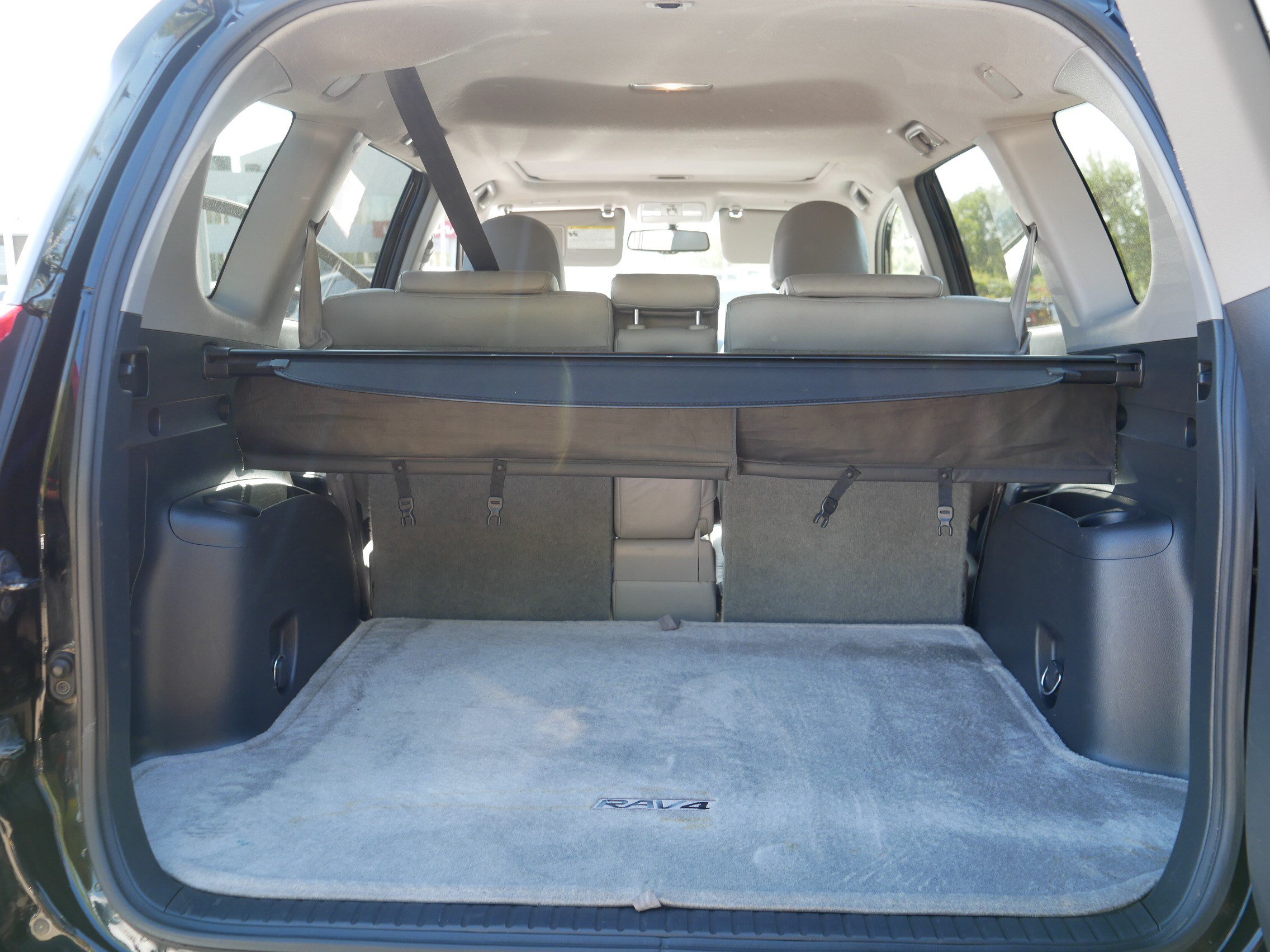 Used 2011 Toyota RAV4 Limited w/ Limited Extra Value Pkg AWD/4WD image 18