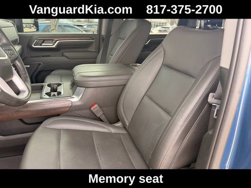 Used 2024 GMC Sierra 3500 SLT w/ SLT Convenience Package image 13