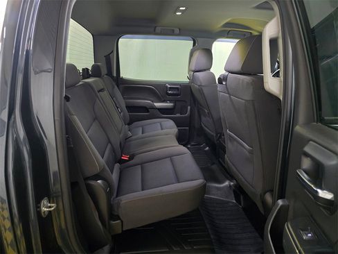 Used 2018 Chevrolet Silverado 1500 LT w/ LT Eassist Package image 12