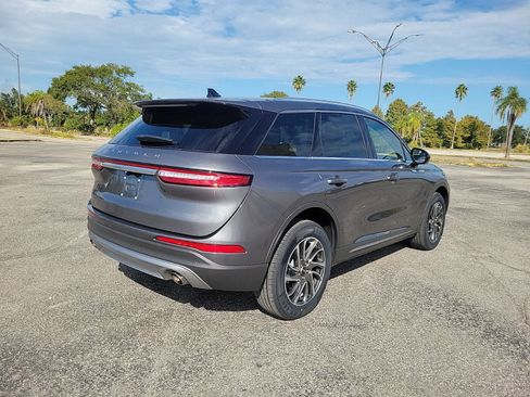 Used 2022 Lincoln Corsair FWD w/ Equipment Group 101A image 6