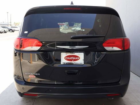 New 2026 Chrysler Voyager LX FWD image 4