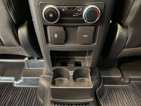 Used 2023 Ford Explorer XLT w/ Equipment Group 202A AWD/4WD image 18