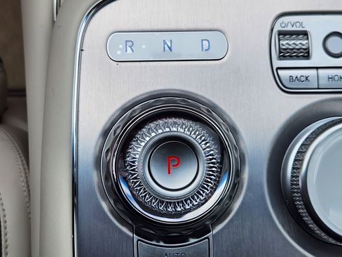 Used 2025 Genesis G90 3.5T image 13