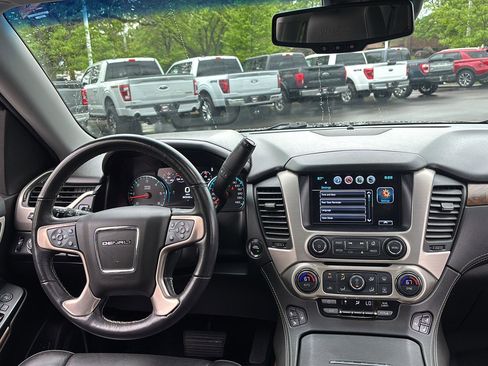 Used 2019 GMC Yukon Denali AWD/4WD image 13