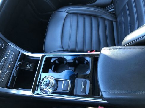 Used 2019 Ford Edge SEL w/ Equipment Group 201A image 18