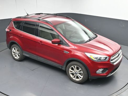 Used 2018 Ford Escape SEL image 32