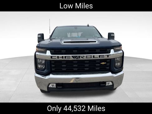 Used 2023 Chevrolet Silverado 2500 LT w/ Convenience Package image 2