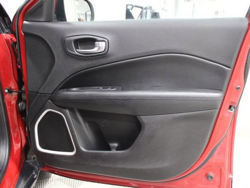 Used 2019 Jeep Compass Altitude image 23