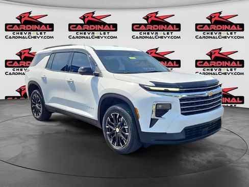 Used 2026 Chevrolet Traverse LT w/ Driver Confidence Package FWD image 1