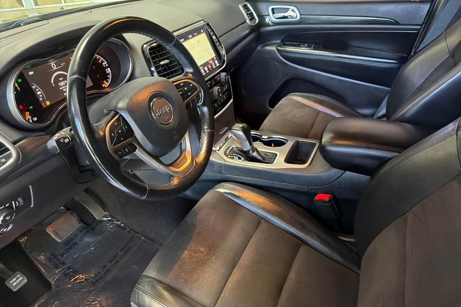 Used 2020 Jeep Grand Cherokee Altitude AWD/4WD image 11