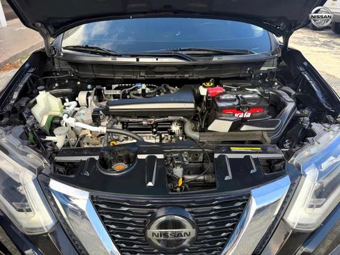 Used 2019 Nissan Rogue SV w/ Sun & Sound Touring Package image 12