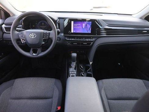 Used 2025 Toyota Camry LE FWD image 21