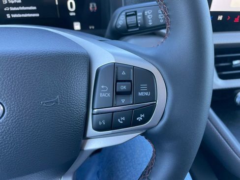 Used 2025 Ford Explorer Active image 23