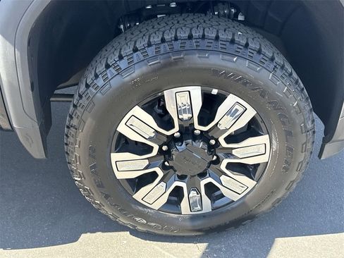 New 2025 GMC Sierra 2500 Denali w/ Denali Reserve Package image 38