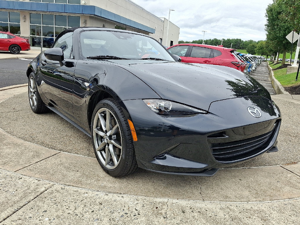 Used 2022 MAZDA MX-5 Miata Grand Touring w/ Weather Package RWD image 4