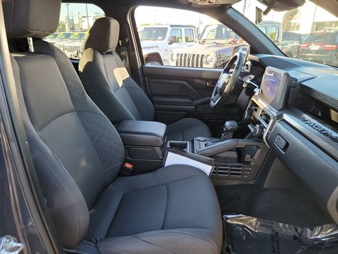 Used 2025 Toyota Tacoma SR5 image 16