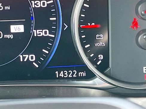 Used 2024 Chevrolet Blazer RS w/ Enhanced Convenience Package image 12