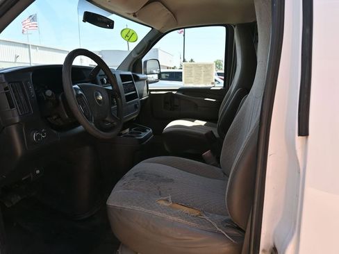 Used 2014 Chevrolet Express 3500 RWD image 24