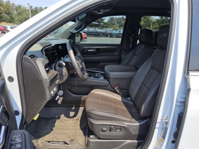 Used 2026 Chevrolet Tahoe High Country AWD/4WD image 7
