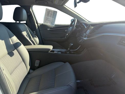 Certified 2018 Chevrolet Impala LS FWD image 17