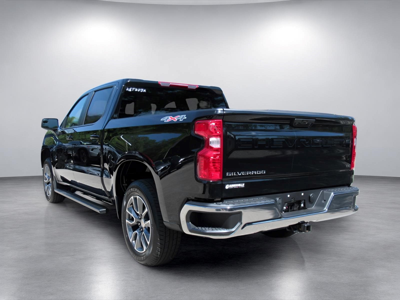 Used 2026 Chevrolet Silverado 1500 LT AWD/4WD image 5