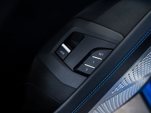 Used 2020 Lamborghini Urus image 36