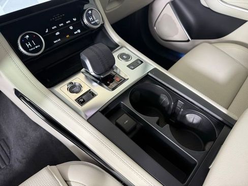 Used 2025 Jaguar F-PACE R-Dynamic S image 22