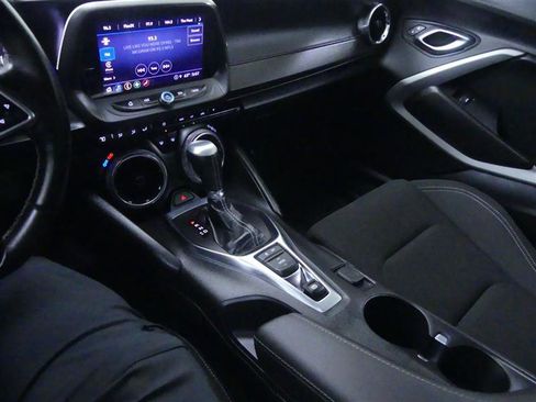 Used 2022 Chevrolet Camaro LT w/ Technology Package image 14