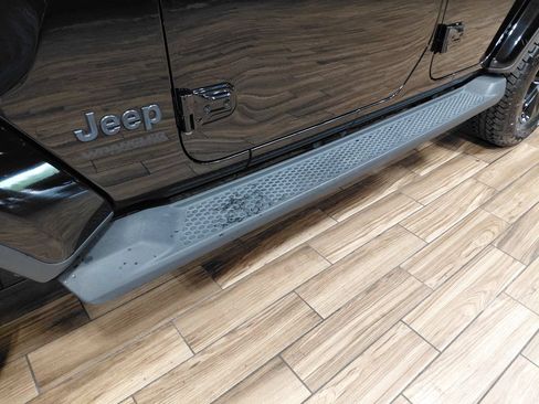Used 2021 Jeep Wrangler Unlimited Sahara AWD/4WD image 24