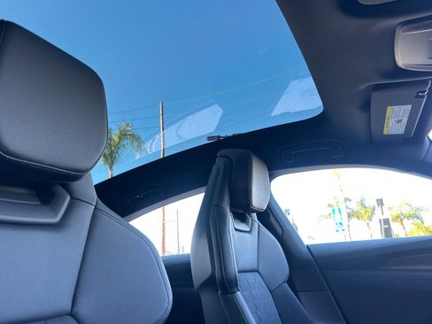 Used 2022 Audi e-tron GT Premium Plus image 16