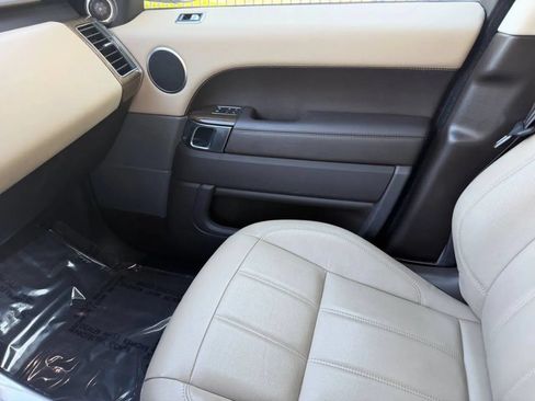 Used 2018 Land Rover Range Rover Sport SE AWD/4WD image 17