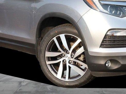 Used 2018 Honda Pilot Elite image 3