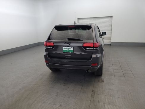 Used 2021 Jeep Grand Cherokee Laredo X AWD/4WD image 7