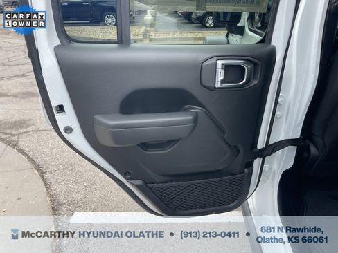 Used 2023 Jeep Gladiator Mojave w/ Trailer Tow Package image 27