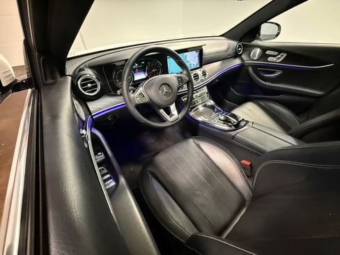 Used 2017 Mercedes-Benz E 300 4MATIC image 2