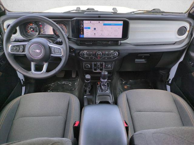 Used 2026 Jeep Wrangler Unlimited Sahara AWD/4WD image 16
