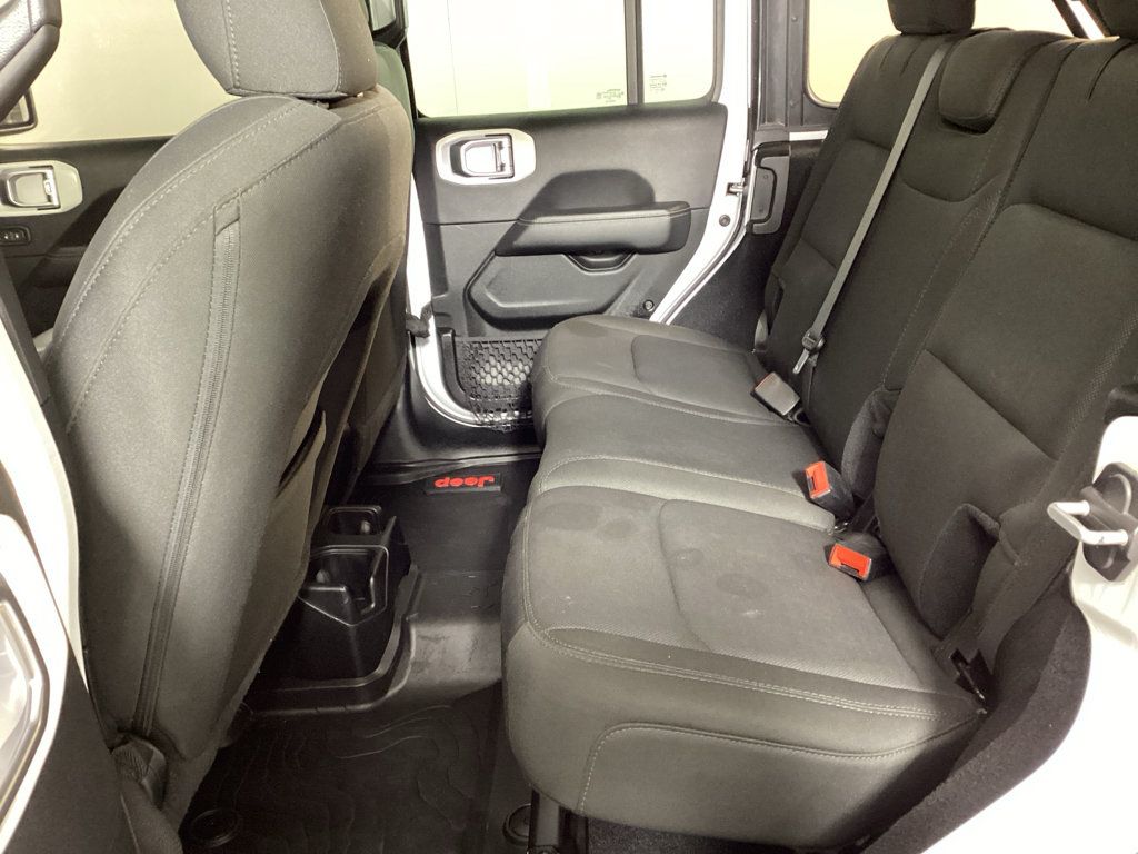 Used 2020 Jeep Wrangler Unlimited Sahara AWD/4WD image 14
