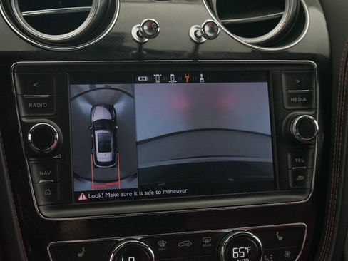 Used 2020 Bentley Bentayga AWD/4WD image 14
