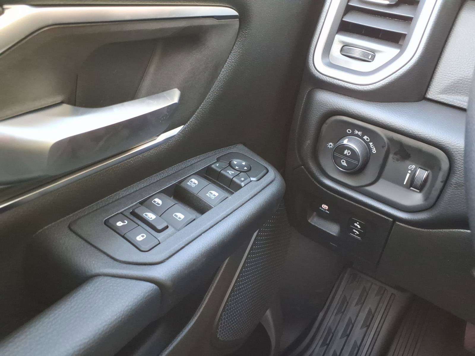 New 2027 RAM 1500 4x4 Crew Cab image 26