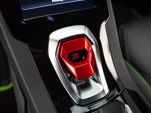Used 2020 Lamborghini Huracan EVO AWD/4WD image 16