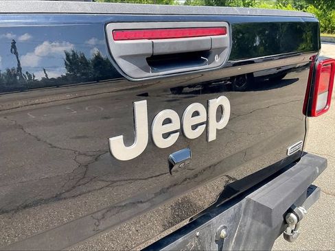Used 2022 Jeep Gladiator Overland w/ Popular Equipment Package AWD/4WD image 14